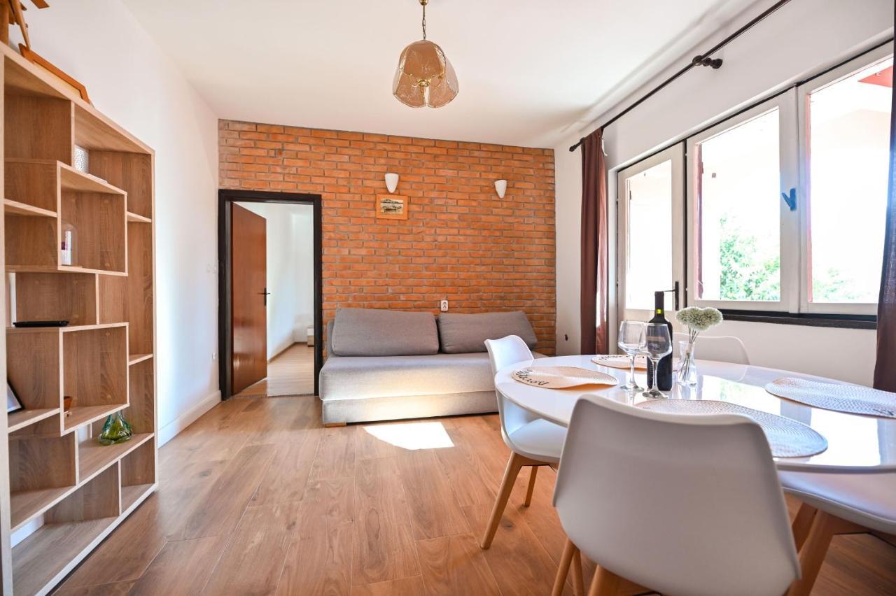 Apartmani Frleta 比比涅 外观 照片
